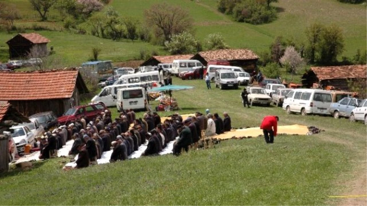 Erik Köyünde Hıdırellez ve Yağmur Duası