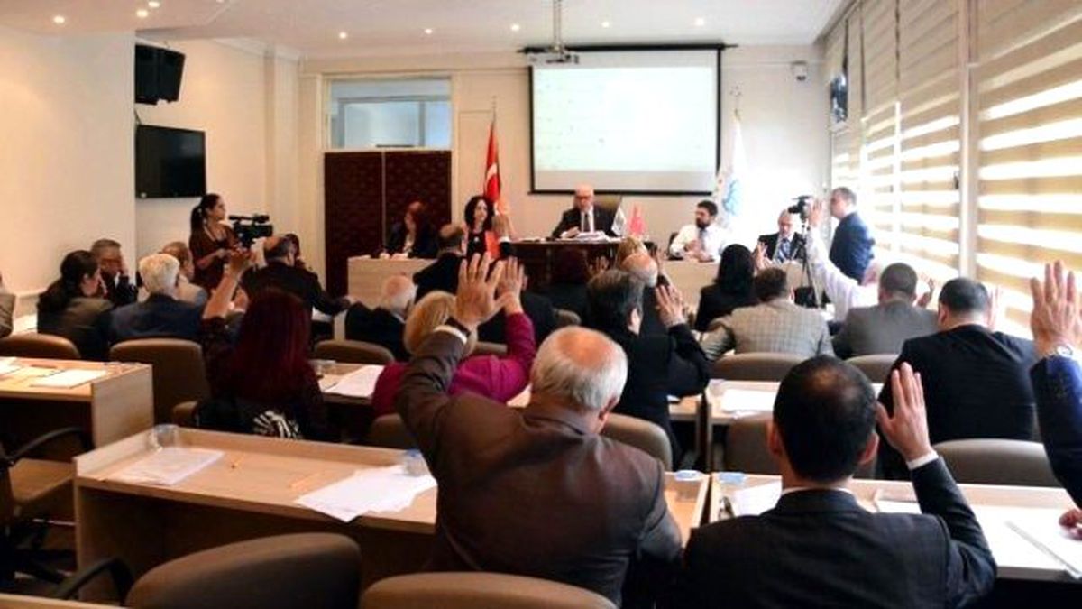 Eşkinat\'tan Üniversitelilere Müjde