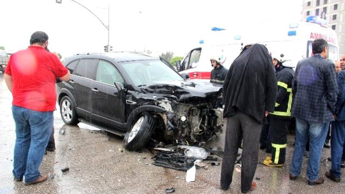 Gaziantep\'te Aynı Yerde 3 Ayrı Trafik Kazası