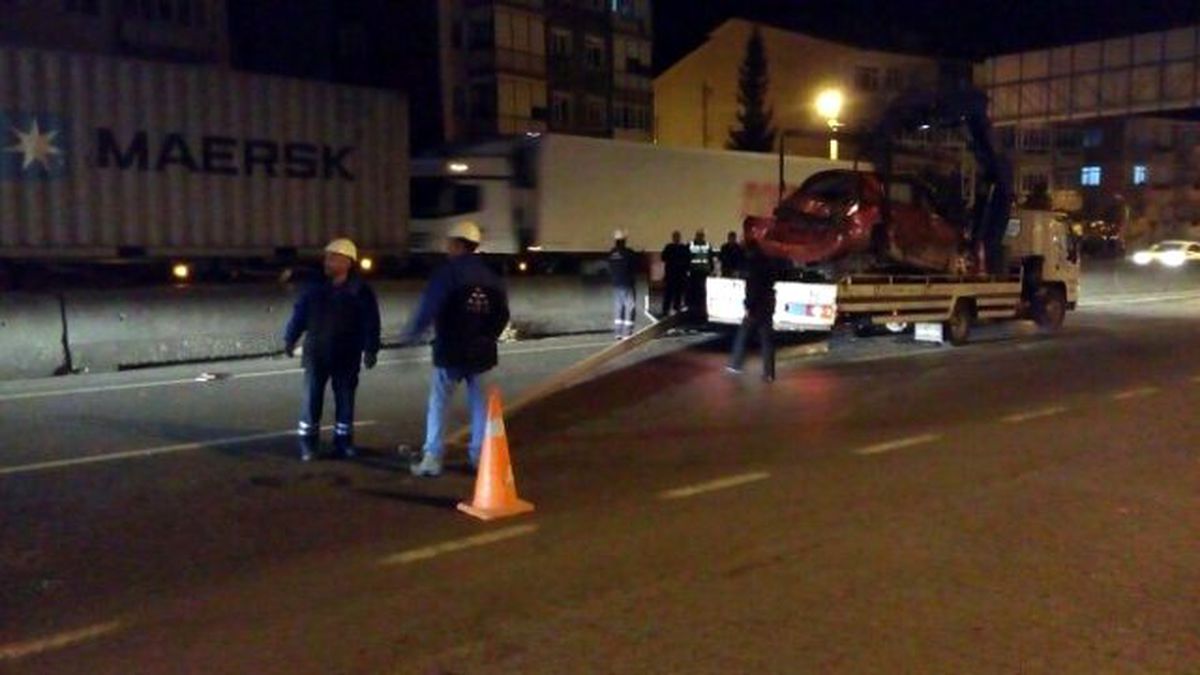 Hatalı Sollama Kaza Getirdi: 3 Yaralı
