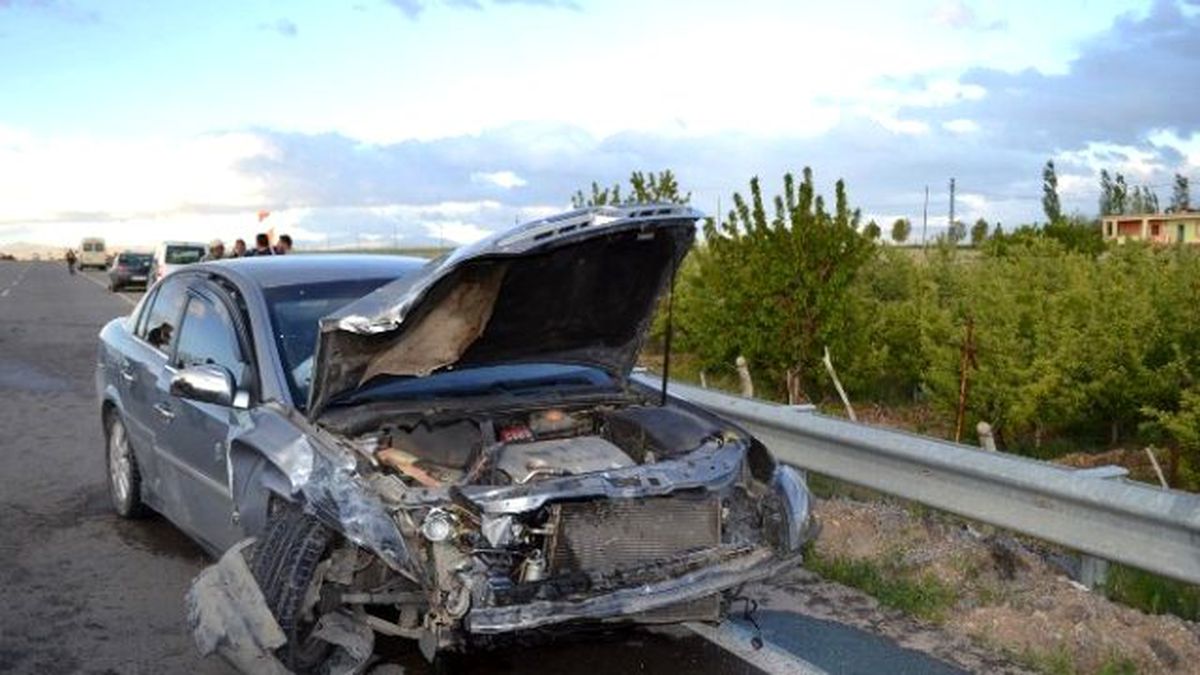 Kahramanmaraş\'ta Trafik Kazası: 3 Yaralı