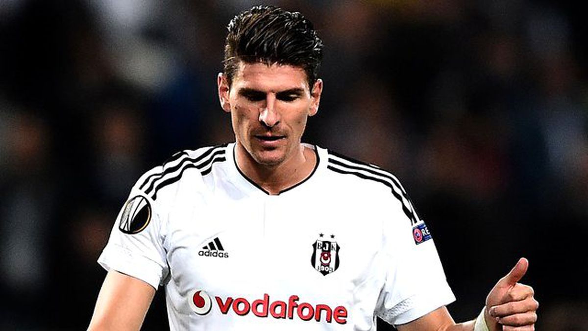 Mario Gomez, Terör Saldırıları Nedeniyle Takımdan Ayrılacak