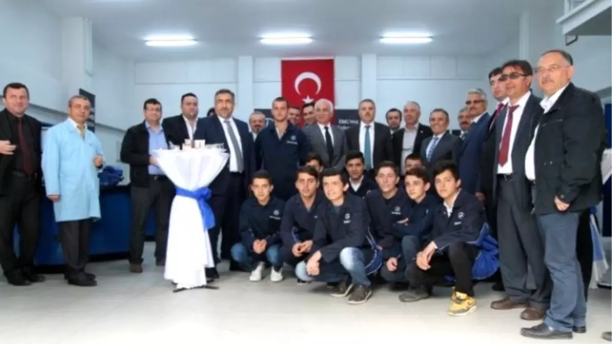 Mercedes-benz Türk Düzce Eml\'ye Laboratuvar Kurdu