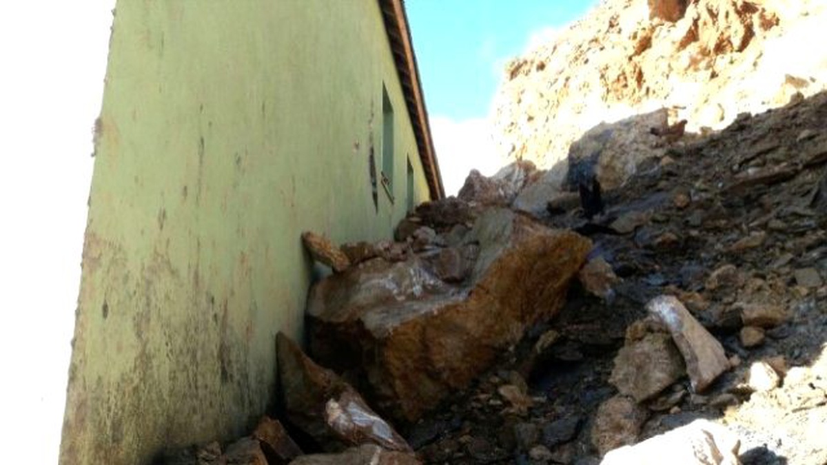Sabah Heyelan Manzarasıyla Uyandılar
