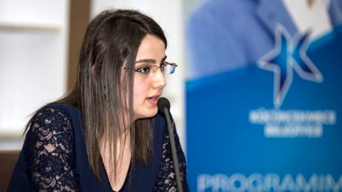 Tırnak Yeme Alışkanlığı Duygusal Kökenli Sorun