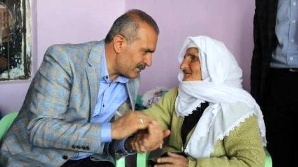 AK Parti Van Milletvekili Kayatürk\'ün "Anneler Günü" Mesajı