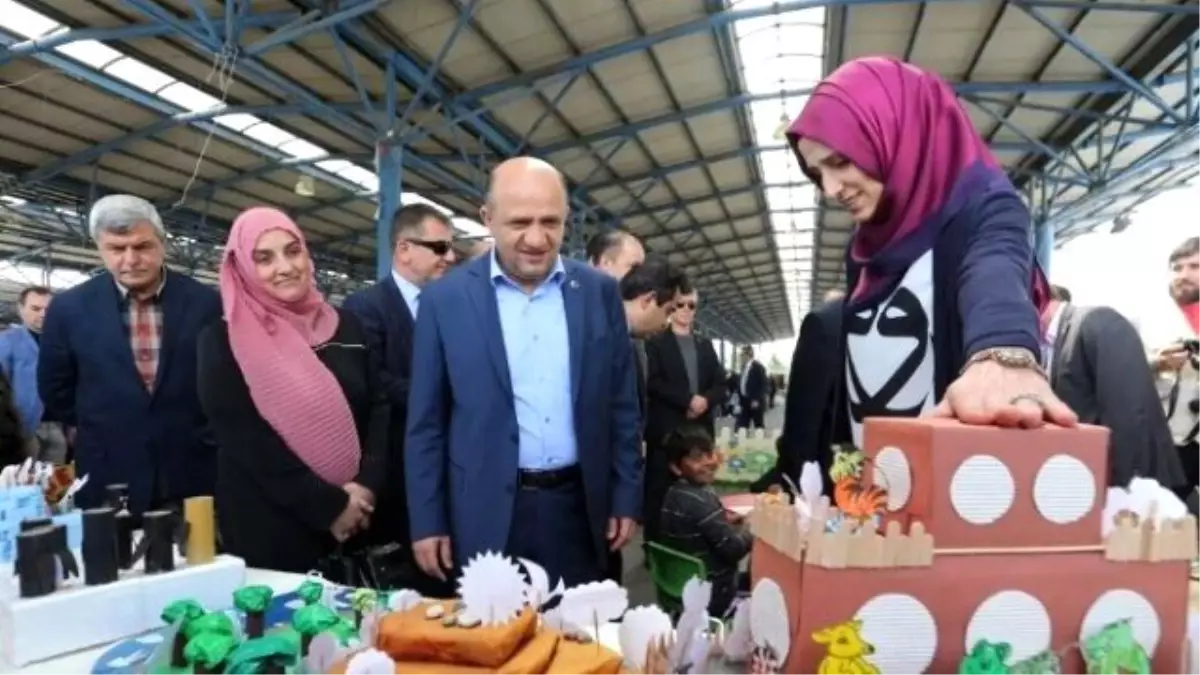 Bakan Fikri Işık, Kermes Açılışına Katıldı