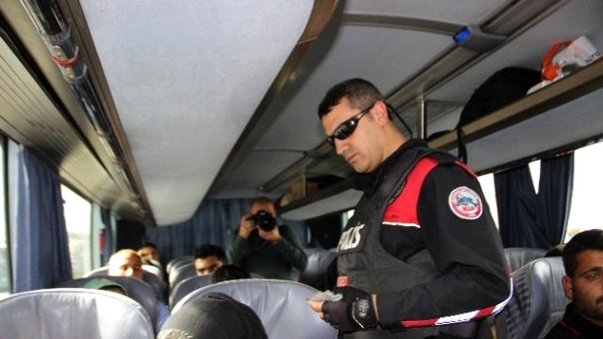 Bombalı Saldırılarda Gündeme Gelen Şanlıurfa Otogarında Kontroller Arttırıldı