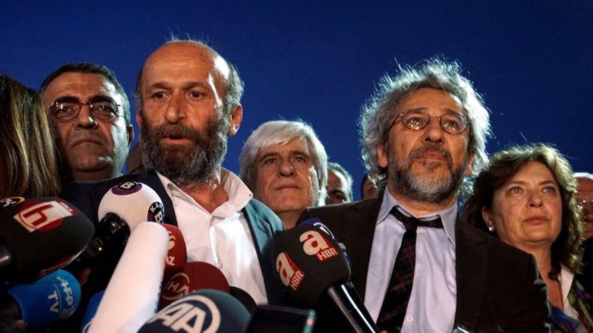 Can Dündar ve Erdem Gül'e Ceza Alman Basınında