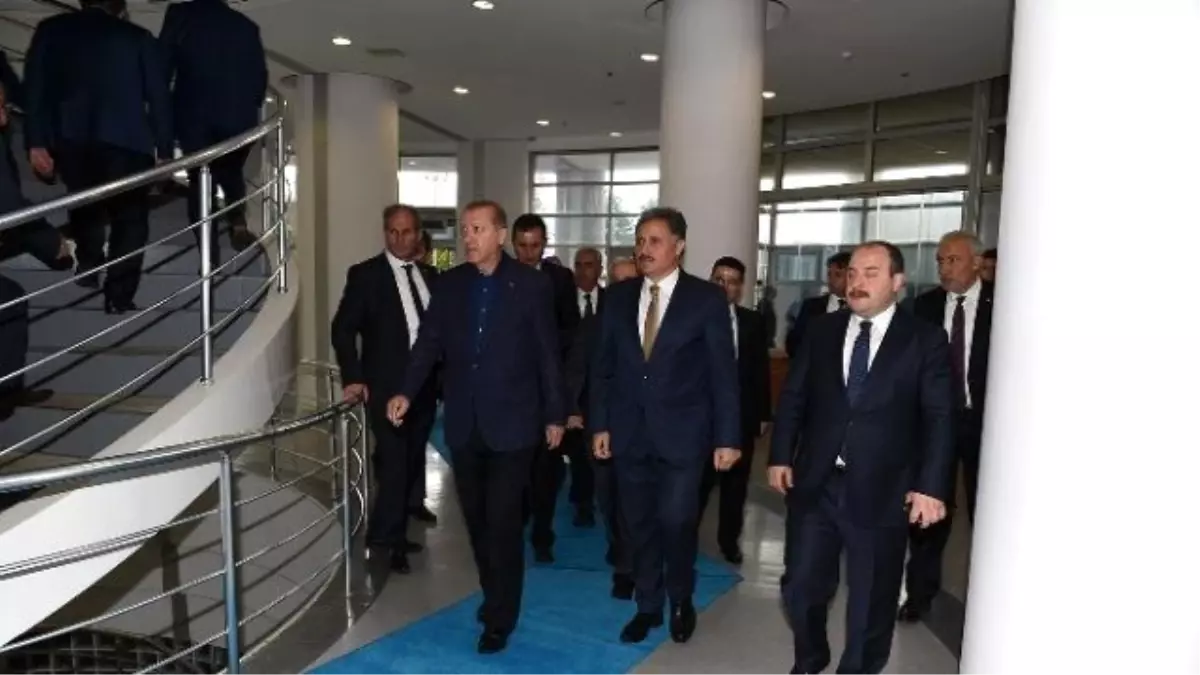 Cumhurbaşkanı Erdağan\'dan Büyükşehir Belediyesine Ziyaret