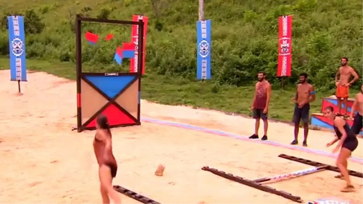 Ezgi ve Damla\'dan Mükemmel Atışlar! İkişer İkişer Kırdılar...