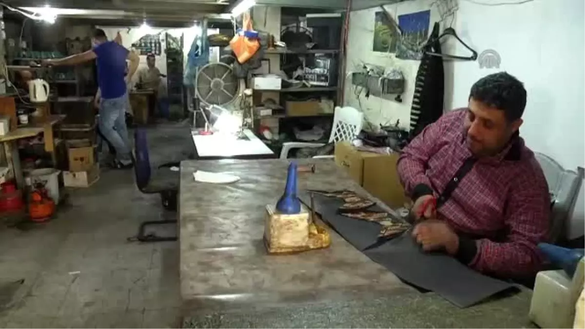 Gazze\'deki Ablukanın Mağduru "Ayakkabı Atölyeleri"