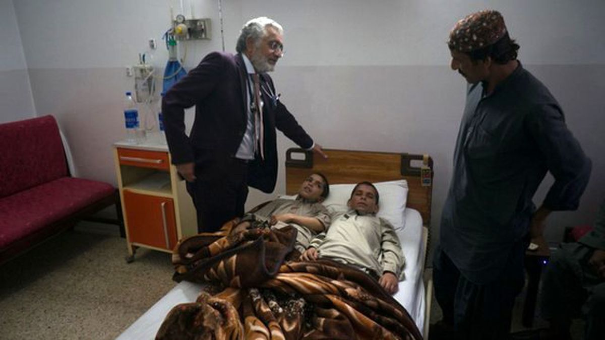 Doktorların Şaşıp Kaldığı Vaka! İki Kardeş, Güneş Batınca Felç Oluyor