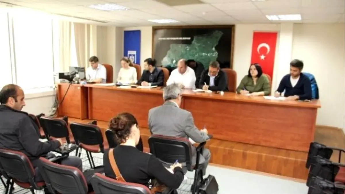 İzmit\'te Cadde ve Köy Yolları Yenilenecek