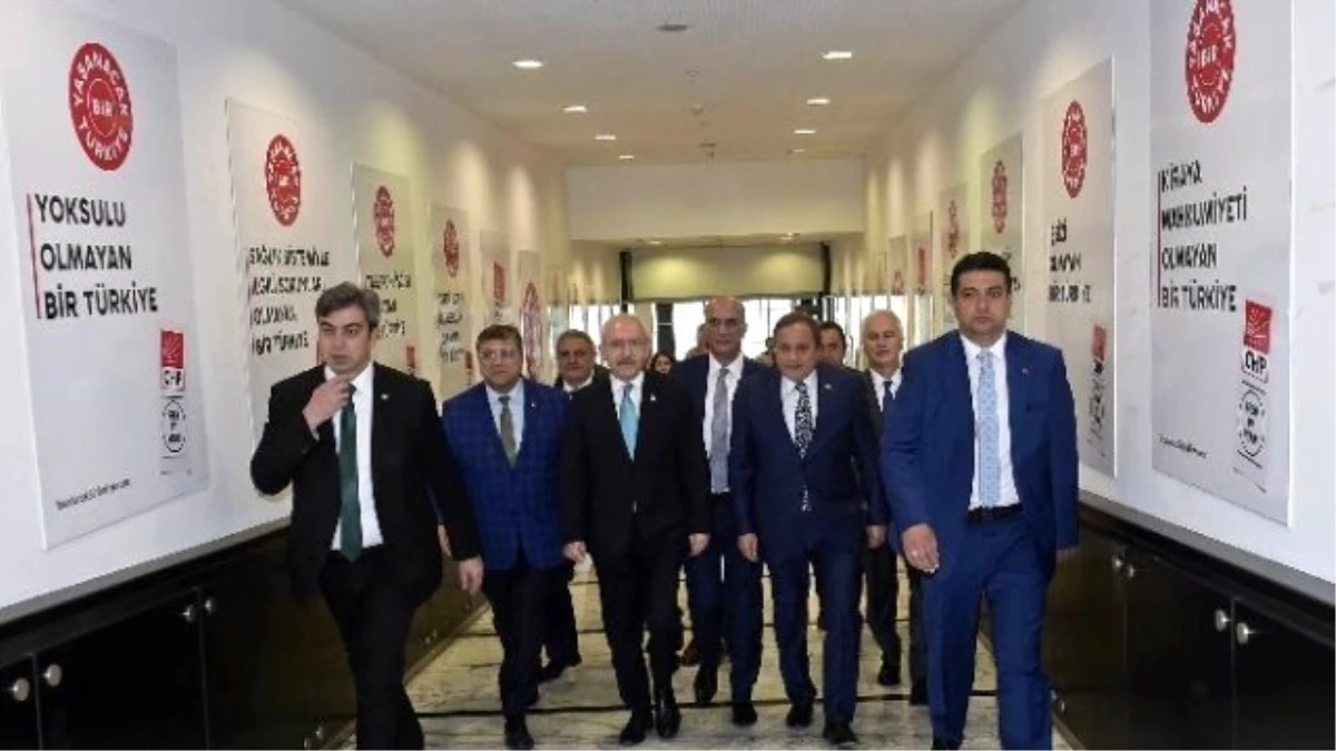 Kılıçdardoğlu CHP\'li Belediye Başkanları ile Bir Araya Geldi