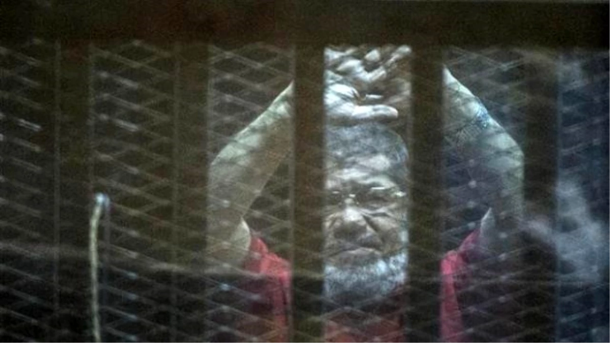 Mısır\'da Üç Gazeteciye İdam Cezası Verildi