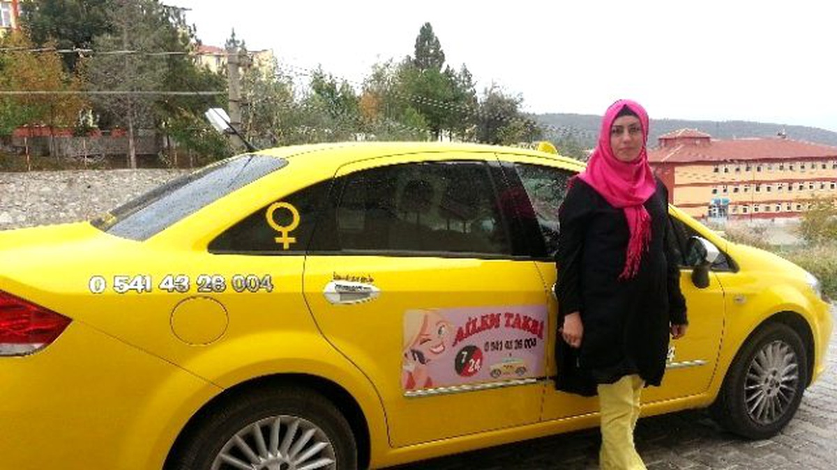 2 Çocuk Annesi Kadın 1 Yıldır Taksicilik Yapıyor