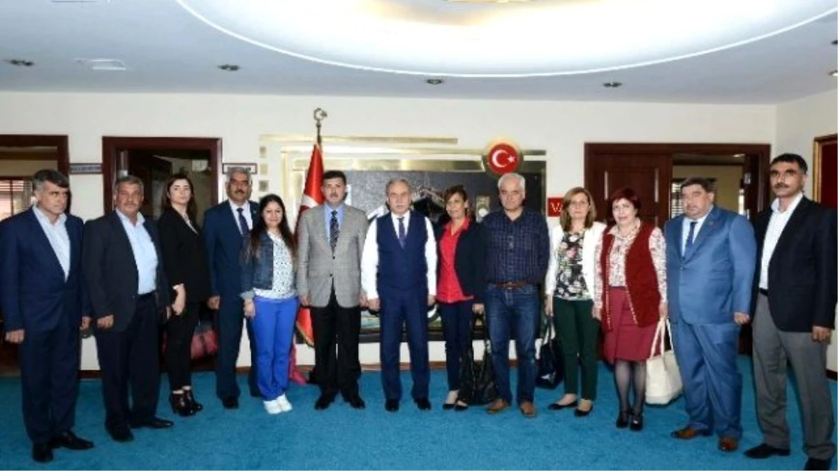 Türkiye Muhtarlar Konfederasyonu\'ndan Vali Büyük\'e Ziyaret