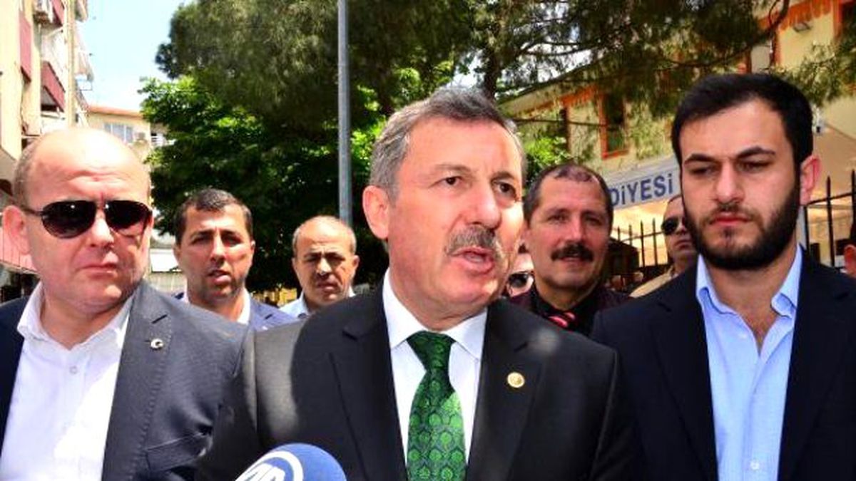 Ak Partili Özdağ: Erdoğan ve Davutoğlu Arasında Fikir Ayrılıkları Oldu