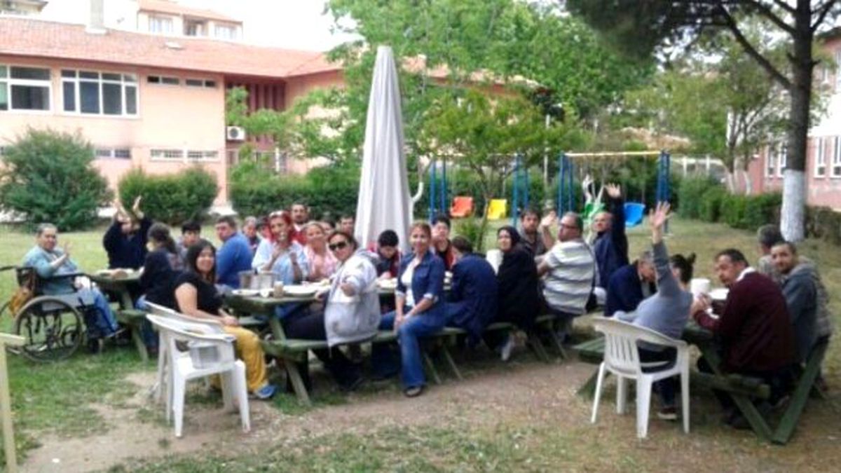 Ayvalıklı Engellilerden Hıdırellez Pikniği