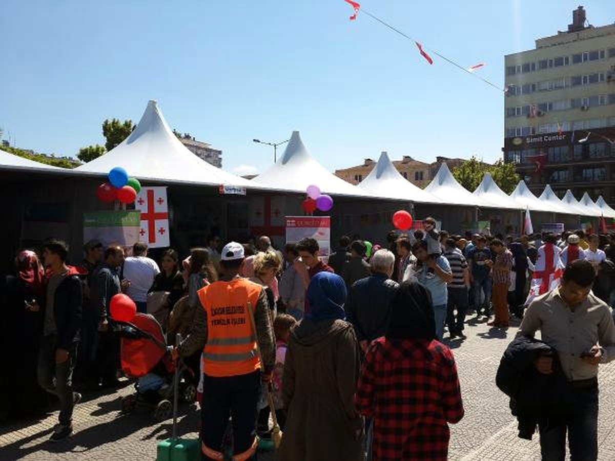 Bakan Kılıç, Samsun\'da Yabancı Öğrencilerle Bir Araya Geldi