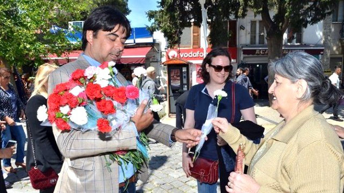 Başkan Demirağ, \'Anneler Günü\'nü Kutladı