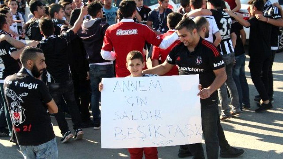 Beşiktaş\'a Coşkulu Uğurlama