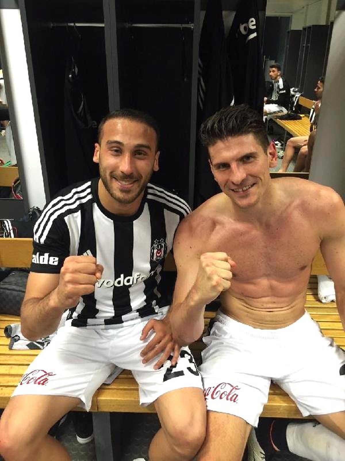 Beşiktaş\'tan Galibiyet Pozu