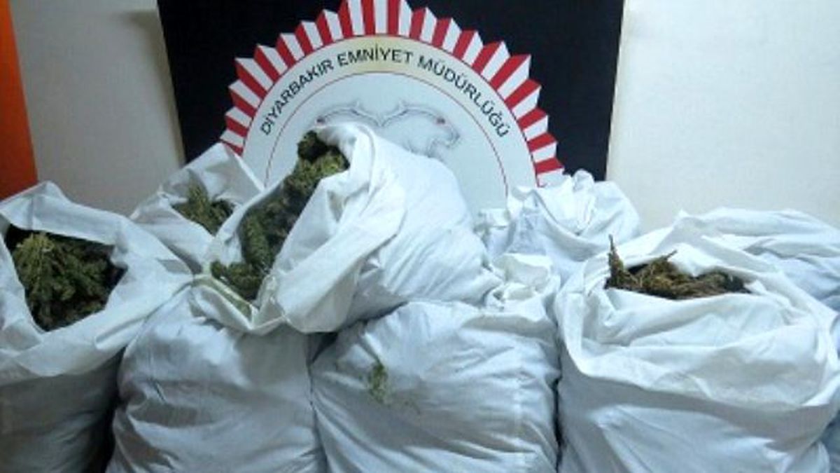 Diyarbakır\'da Son Bir Ayda 1 Ton 218 Kilogram Uyuşturucu Ele Geçirildi