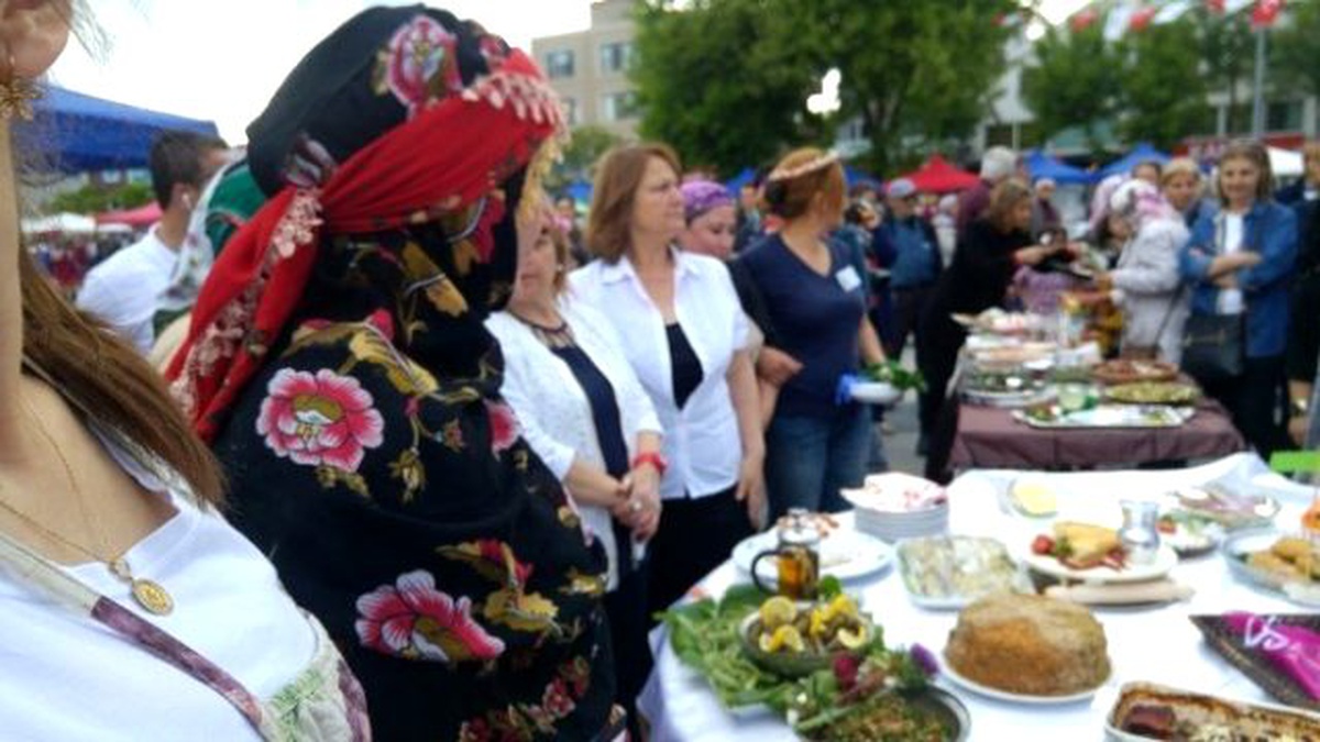 Düzce Otlarından Yapılan Yemekler Yarıştı