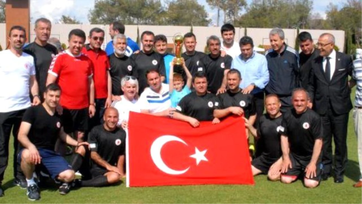 Parlamentolar Arası Futbol Turnuvası\'nda Şampiyon Türkiye