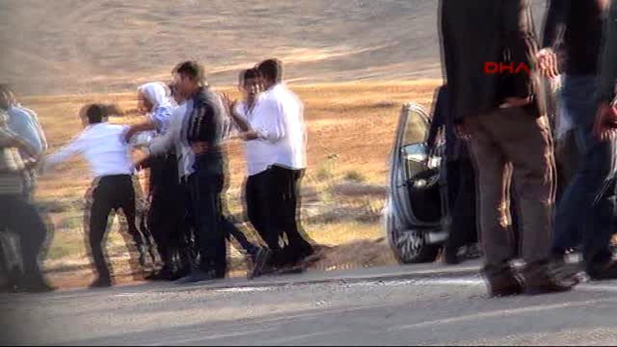 Şanlıurfa?da Tüfekli Kavga 2 Yaralı