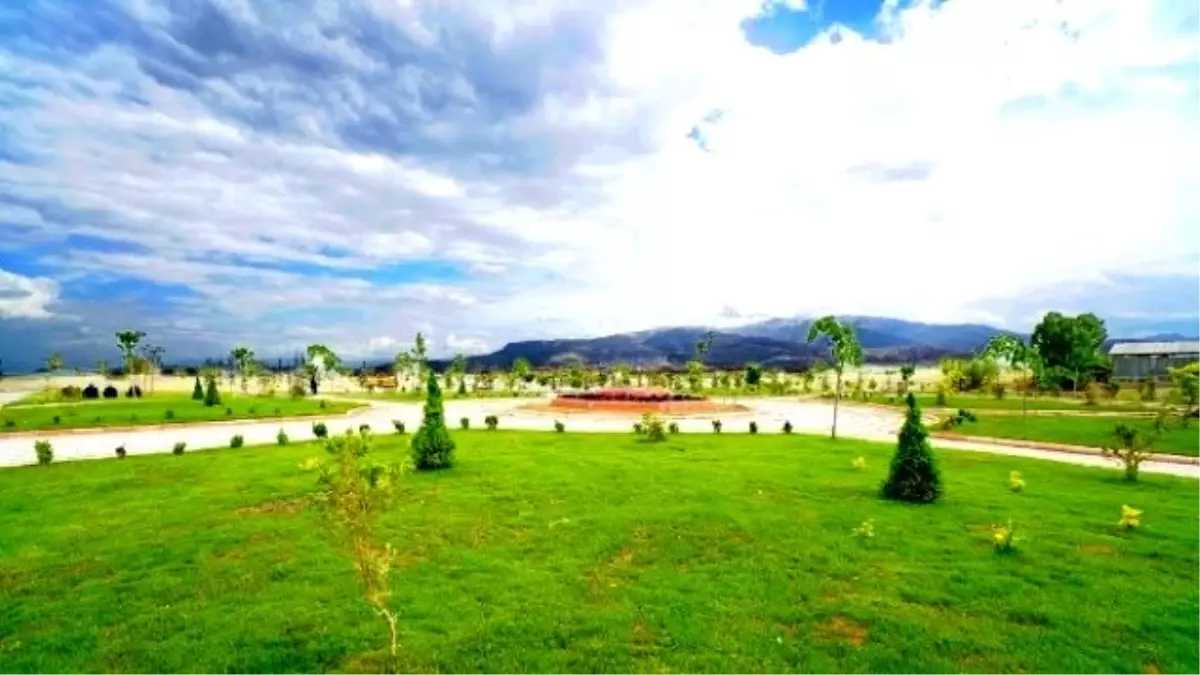 Şehir Mezarlığına 17 Dönümlük Park