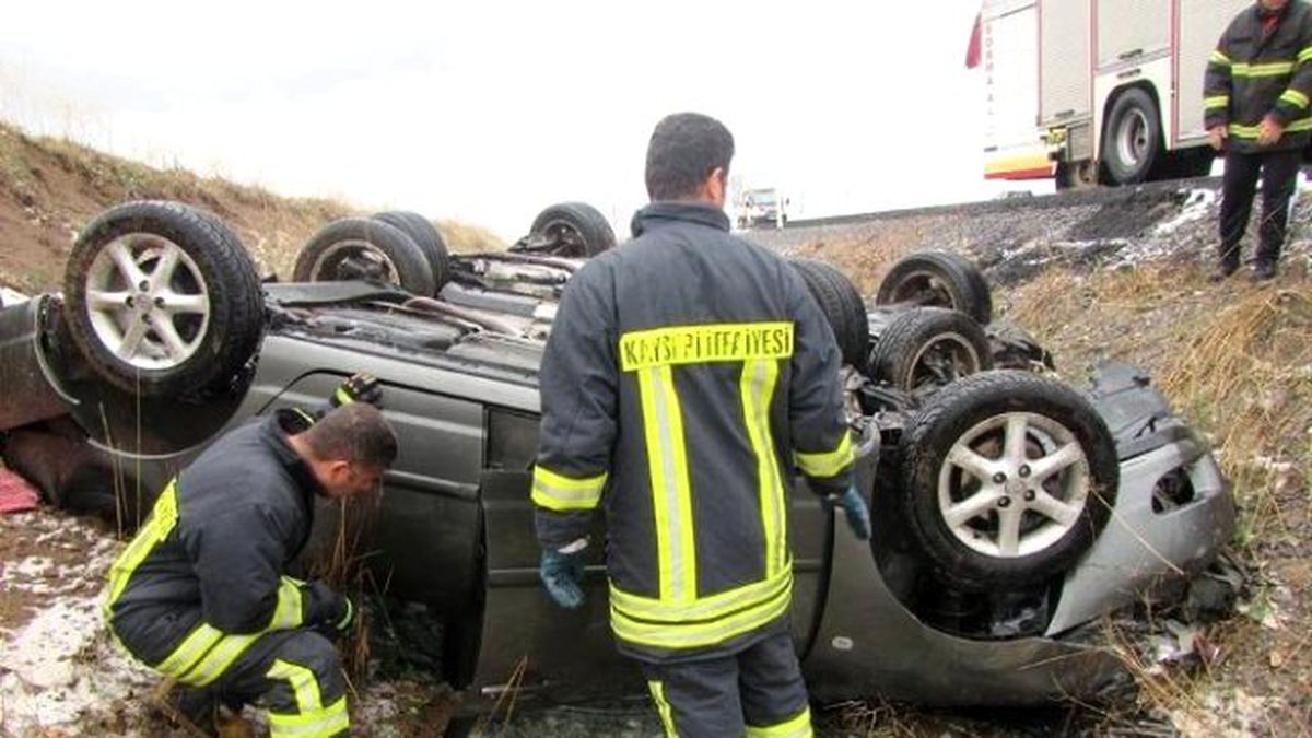 Şiddetli Dolu Zincirleme Trafik Kazasına Neden Oldu