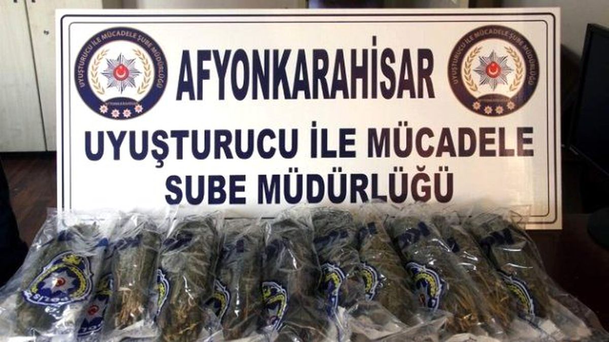 Afyonkarahisar\'da Polis 5 Kilogram Esrar Ele Geçirdi