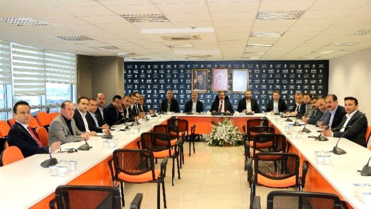 AK Parti İlçe Başkanları Toplantısı