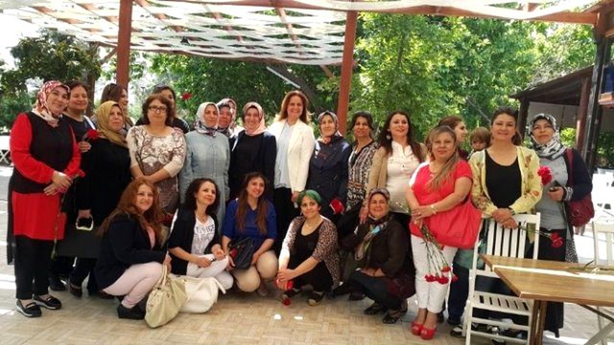 Ak Partili Kadınlar \'Anneler Gününü\' Kutladı