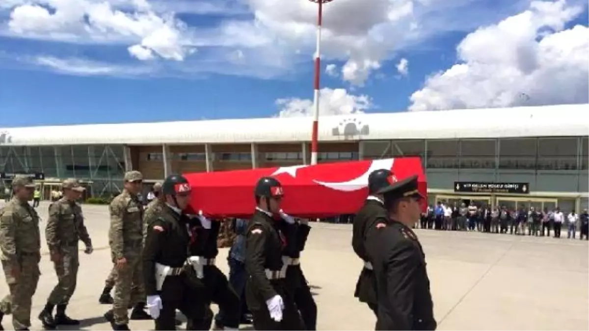 Bordo Bereli Şehidin Baba Evinde Yas (2)