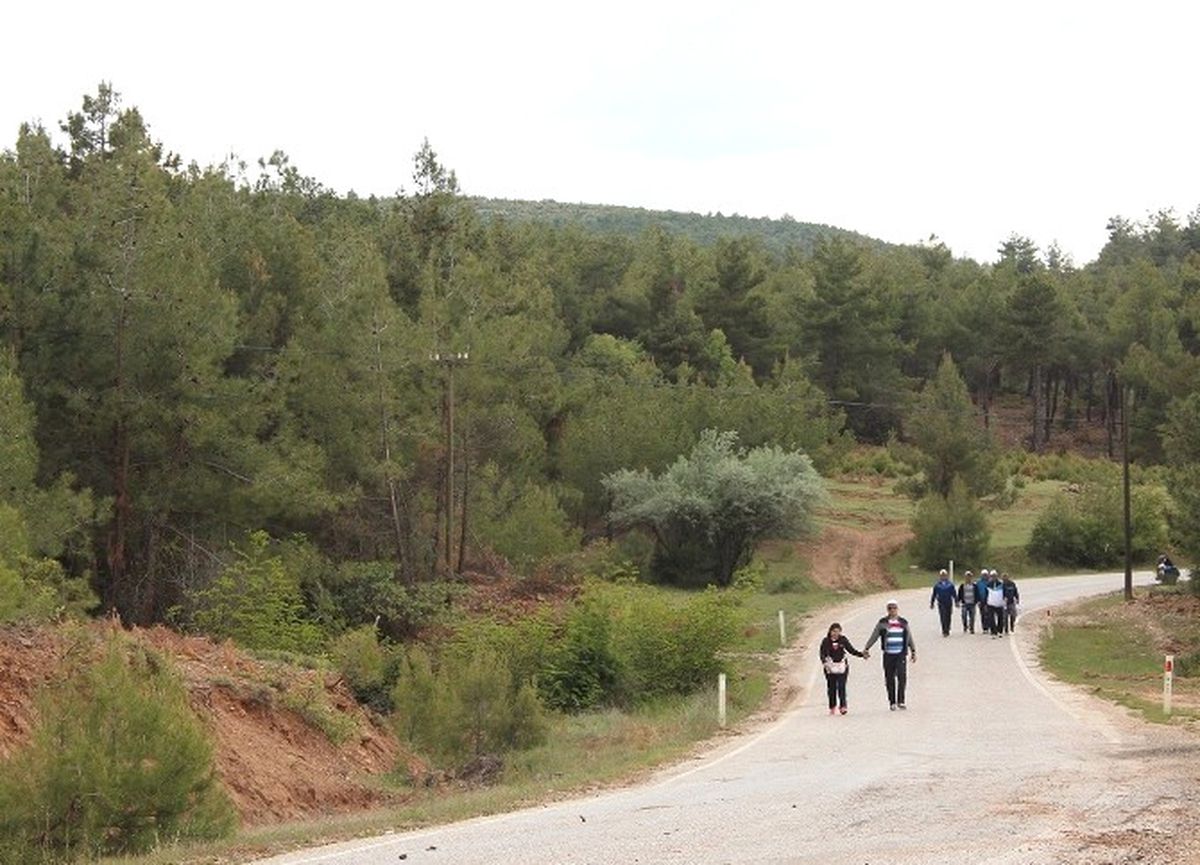 Çal\'da Tarihe Saygı Yürüyüşü