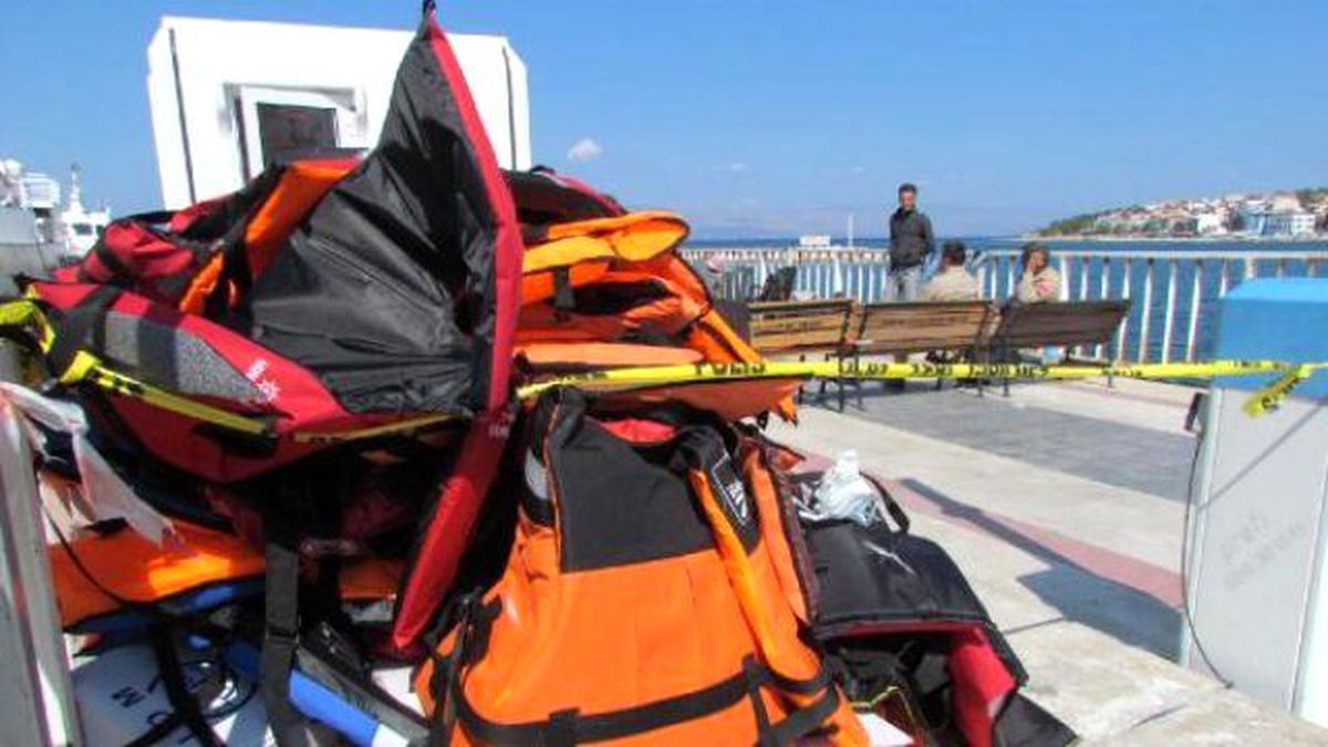 Çeşme Açıklarında 63 Mülteci Yakalandı