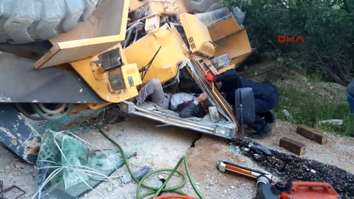 Çorum Gece Bekçisi Kepçeyi Kullanmak İsteyince 10 Metrelik Uçuruma Düştü