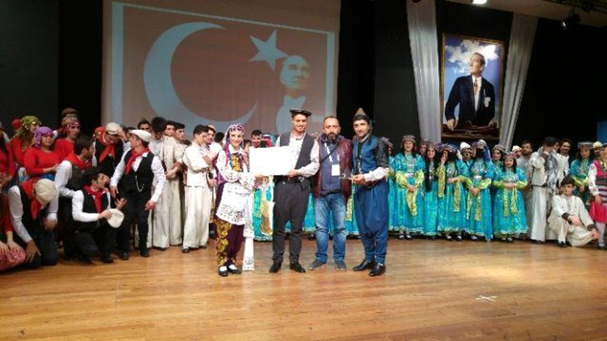 Dicle Üniversitesi 11. Uluslararası Halk Oyunları Festivalinde