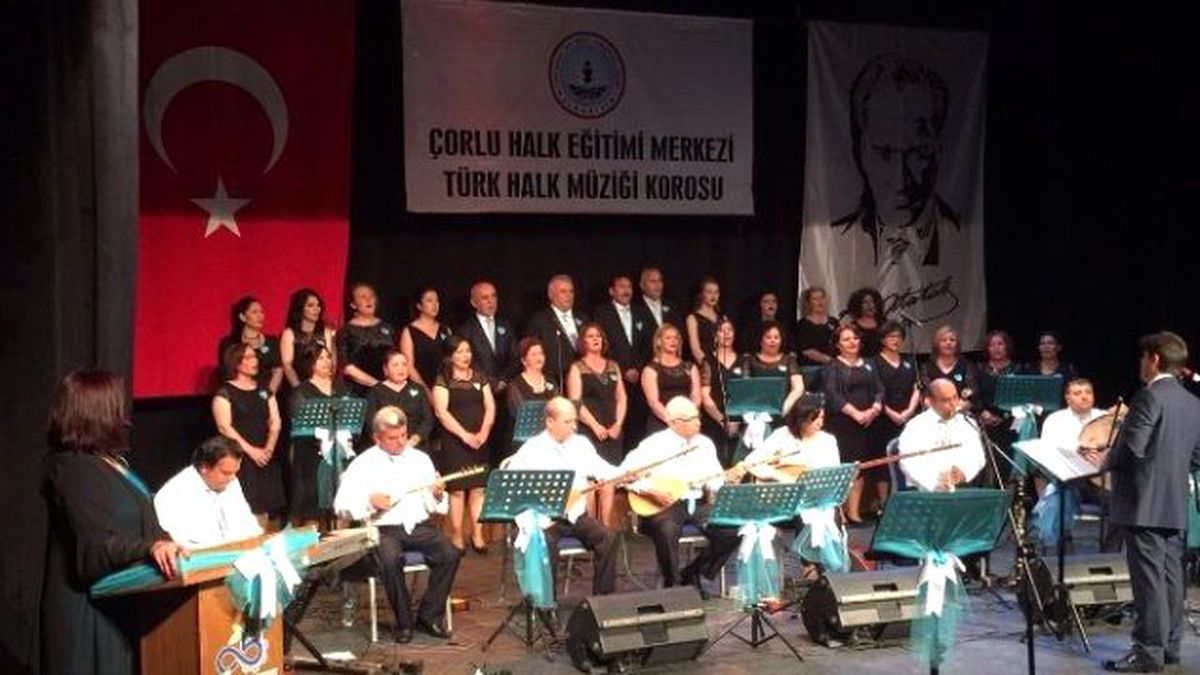 Engelleri Türkülerle Aşacaklar