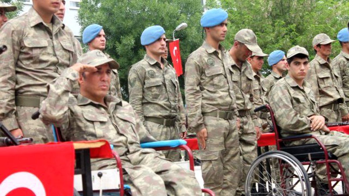 Engelliler Askere Alınacak