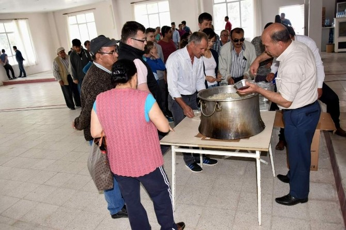 Güzelhisar\'da Keşkek Geleneği Yaşatılıyor