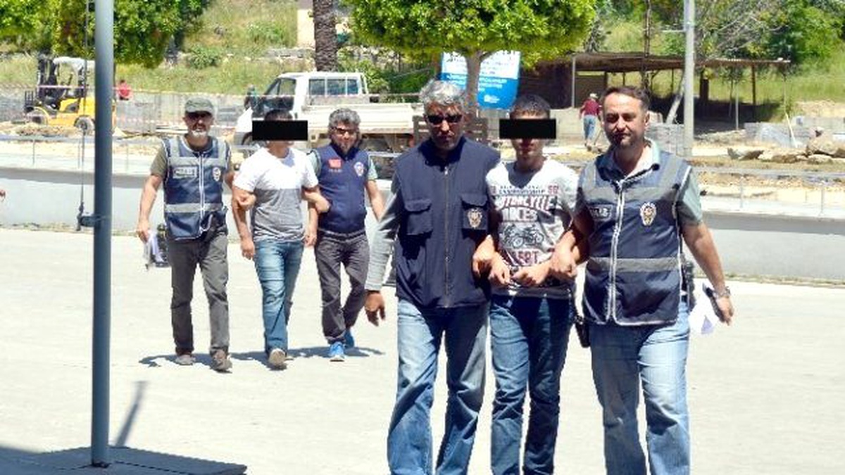 Hırsızlık Zanlıları Kiraladıkları Araçta Yakalandı