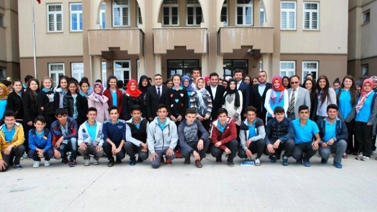 İshak Gazel\'den Öğrencilere: Büyük Türkiye İçin Büyük Düşünün