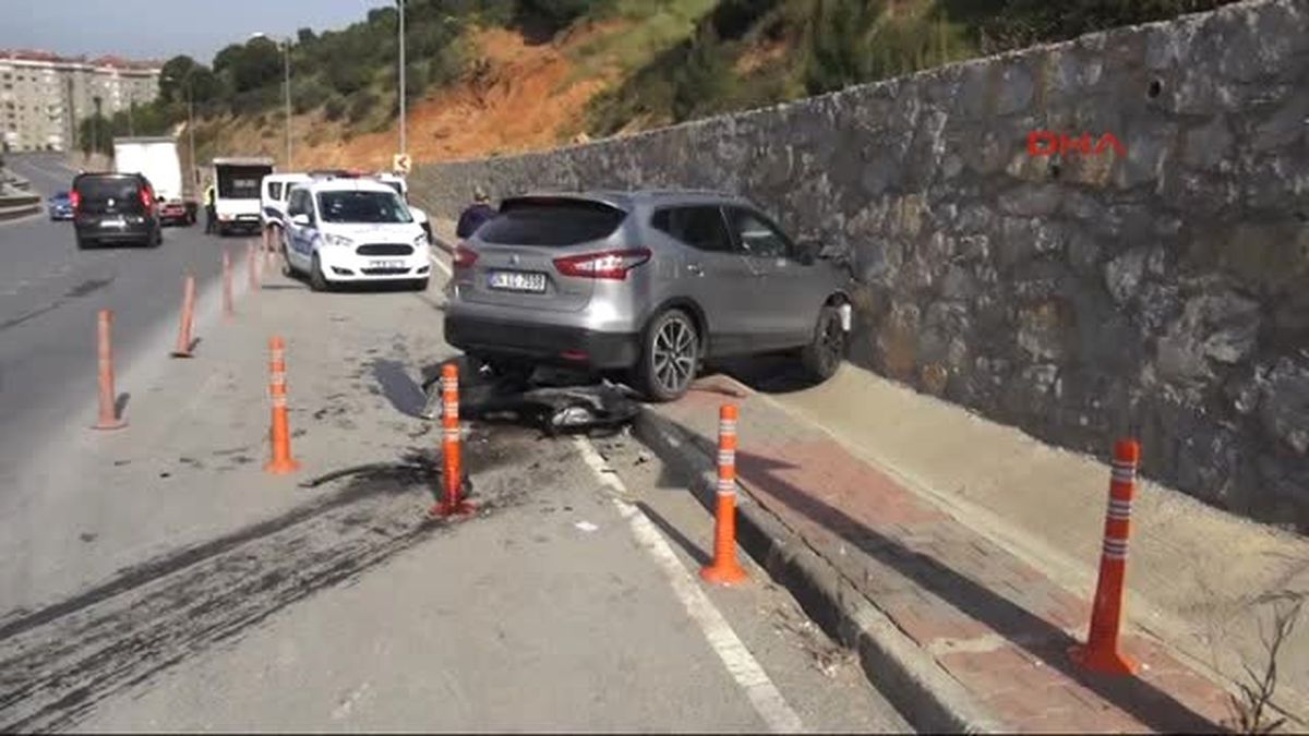 Kaza Yapan Kadın Sürücü Gözyaşlarına Boğuldu