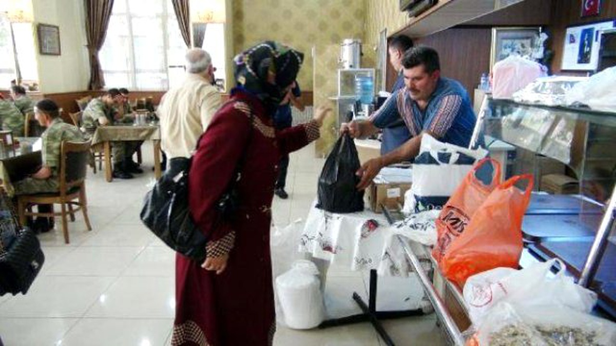 Kilisli Kadınlar Askerlere Moral İçin Yemek Gönderdi