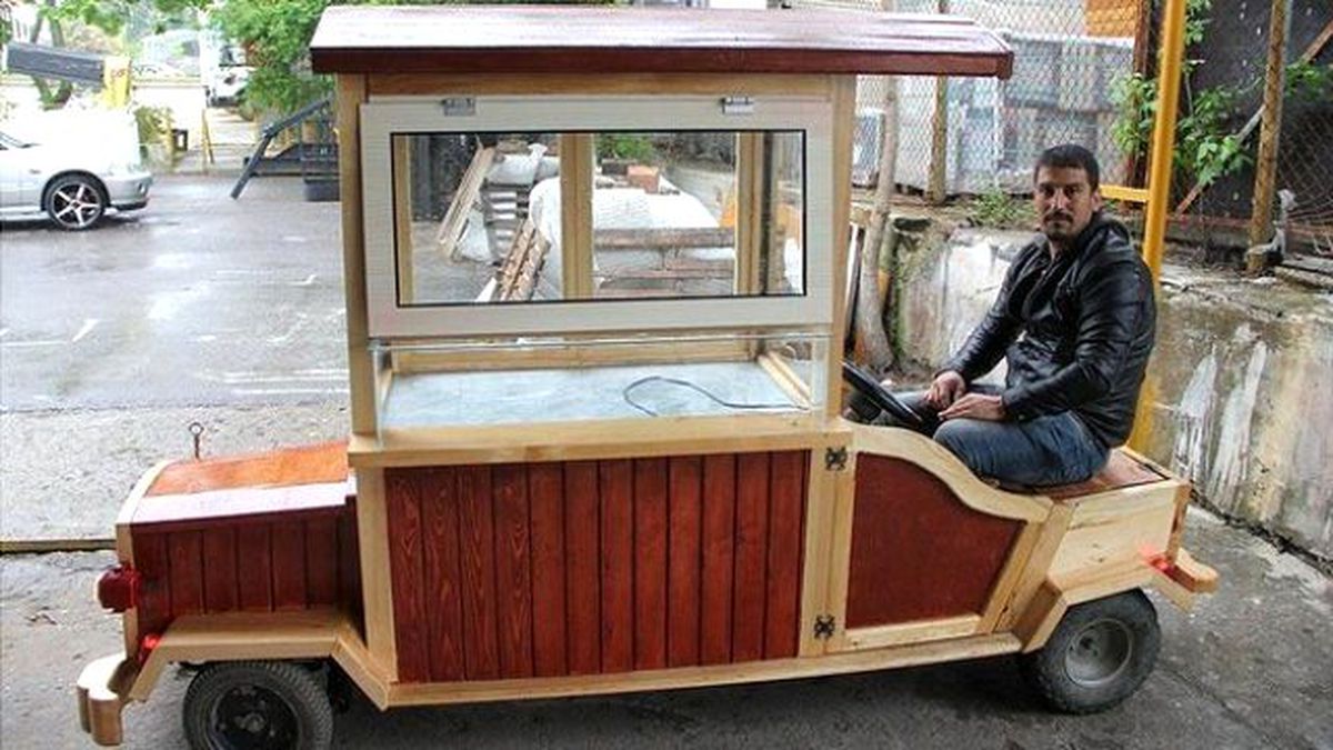 Kira Fazla Gelince 'Mobil Dükkan' Tasarladı